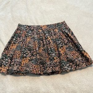 American Eagle Floral Pleated Mini skirt